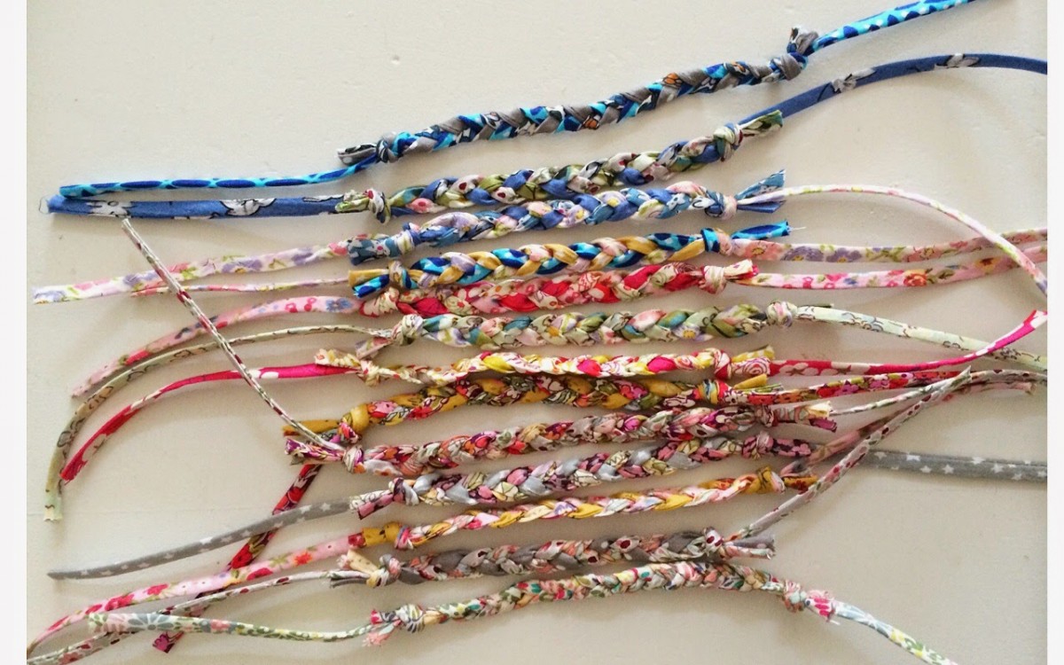 {Un nastrino, un intreccio}