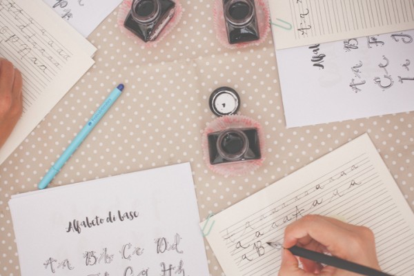 {A CASA DI ALICE CON IL CASTELLO DI ZUCCHERO}