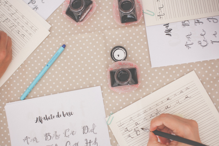 {A CASA DI ALICE CON IL CASTELLO DI ZUCCHERO}