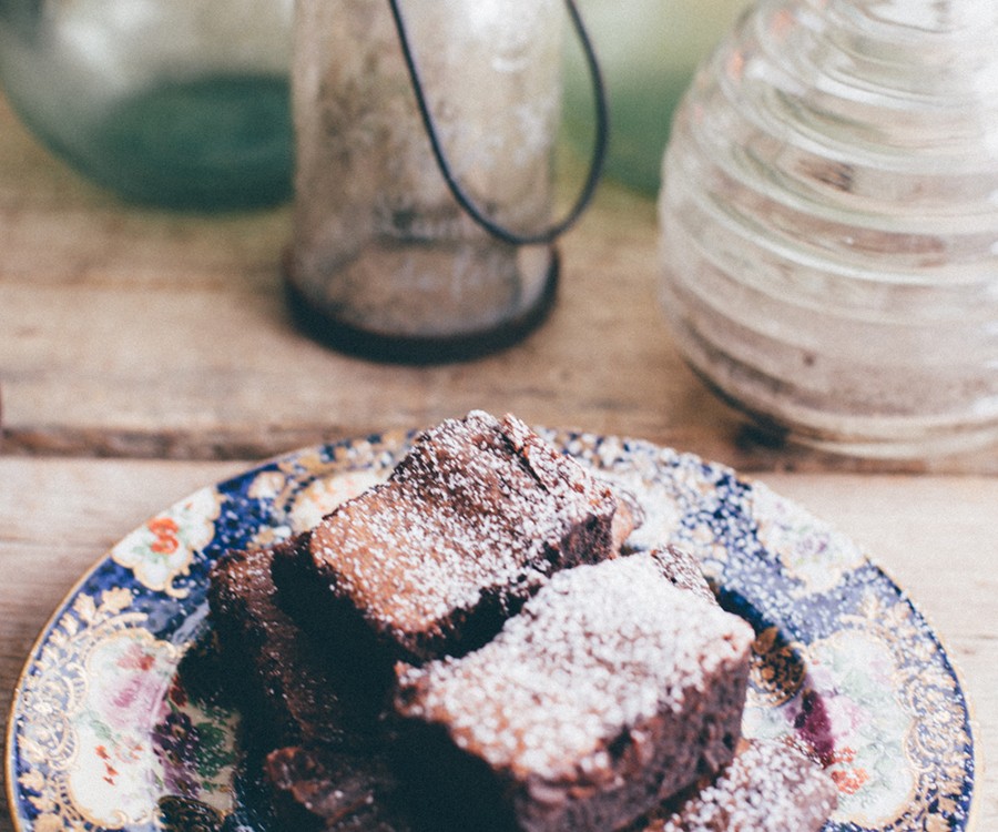 {ALICE IN KITCHEN: BROWNIES}
